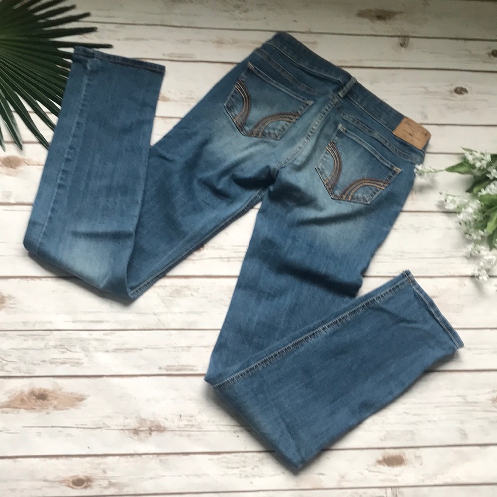 COPY - Women’s Hollister straight leg jeans 👖
